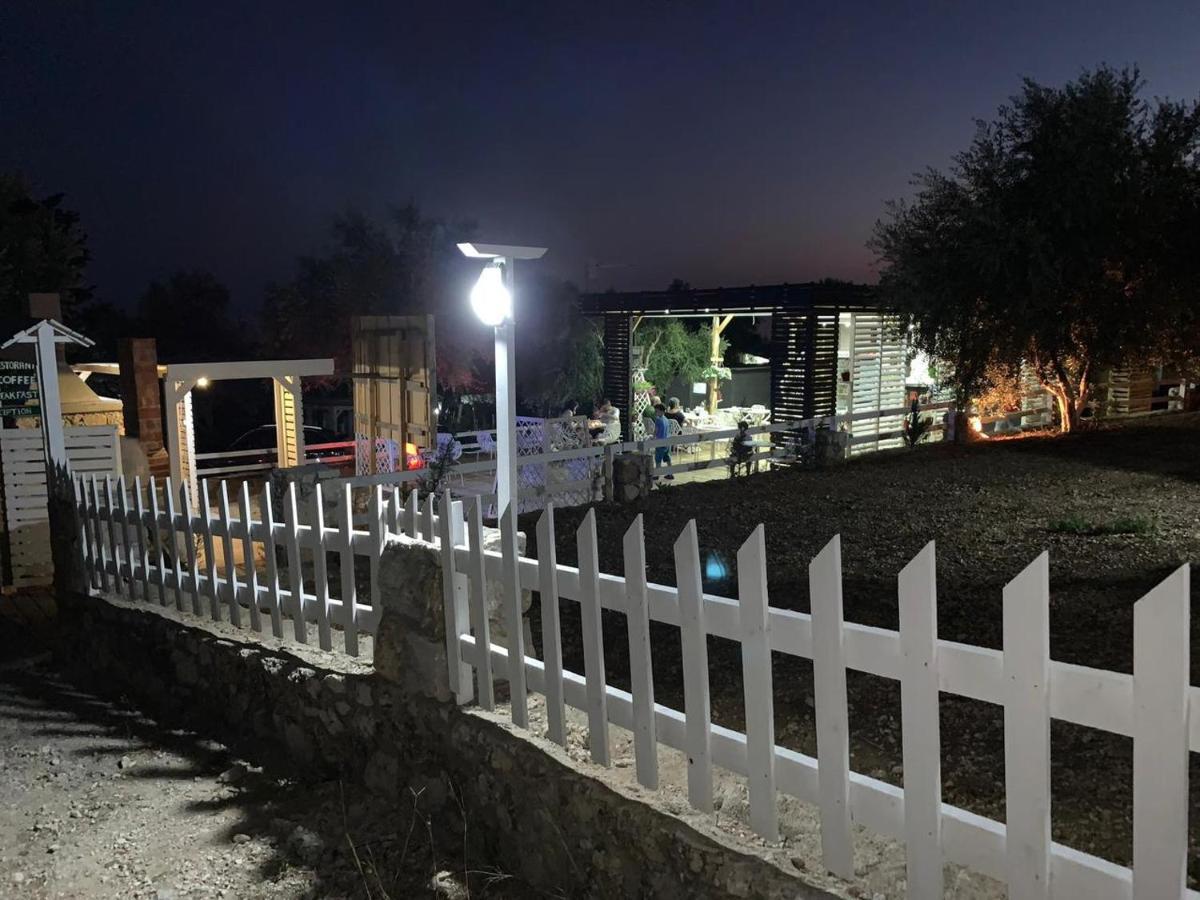 Albanian Garden Hotell Gjilek Exteriör bild