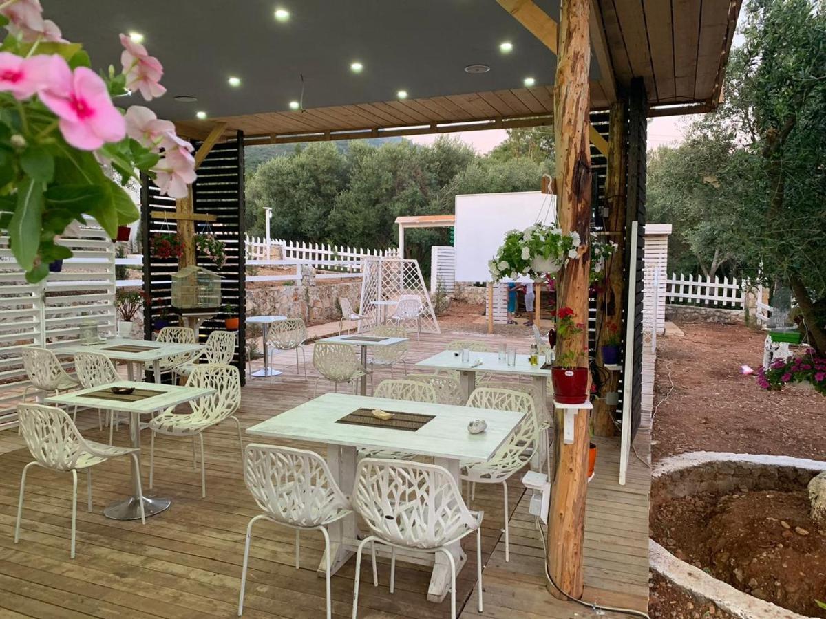 Albanian Garden Hotell Gjilek Exteriör bild